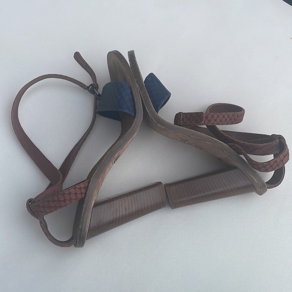 Vince Nava Leather Snake Embossed Ankle Wrap Heel Strappy high heeled Sandals - Picture 6 of 6